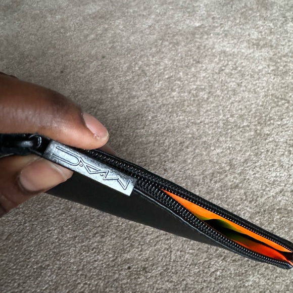 Black MAC makeup pouch - Picture 3 of 4